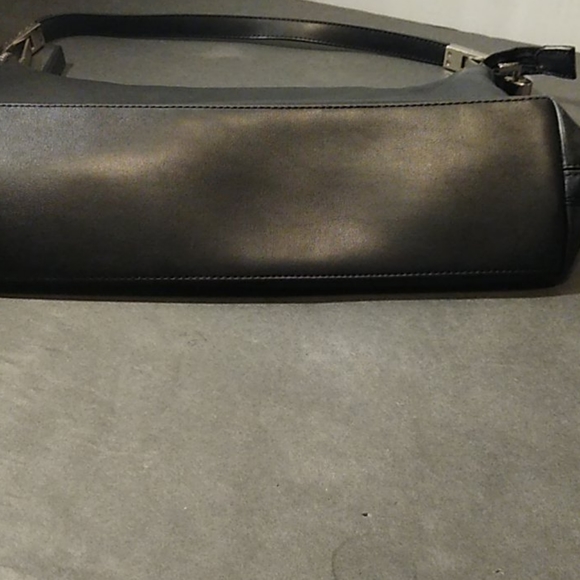 Dkny - Picture 5 of 8